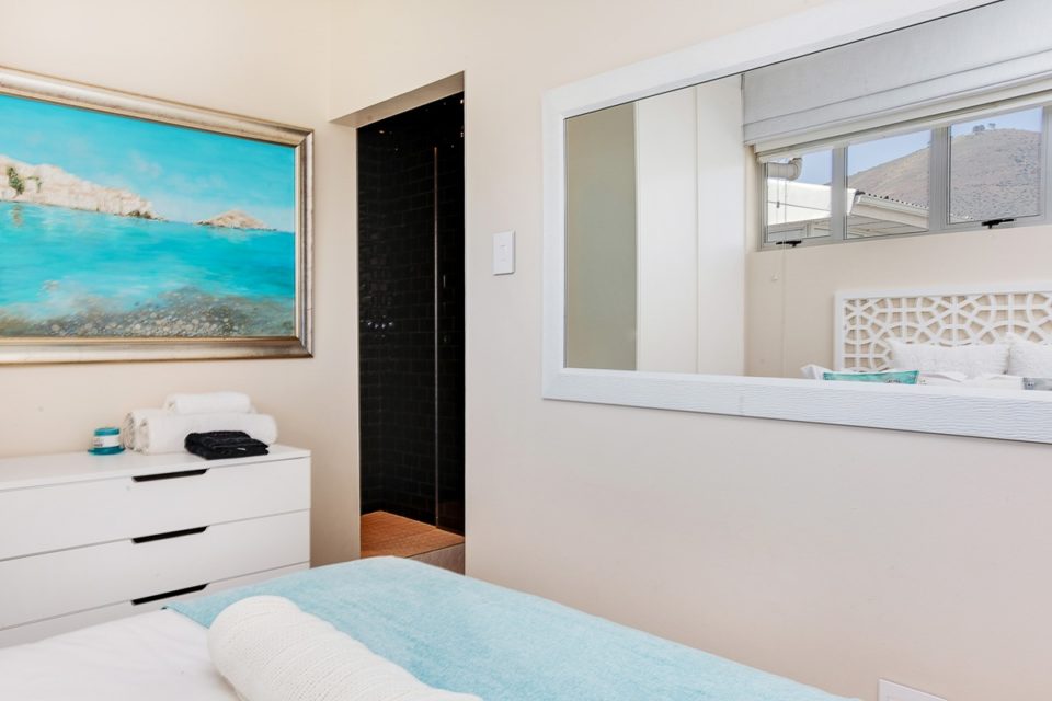 Valentine - Second bedroom