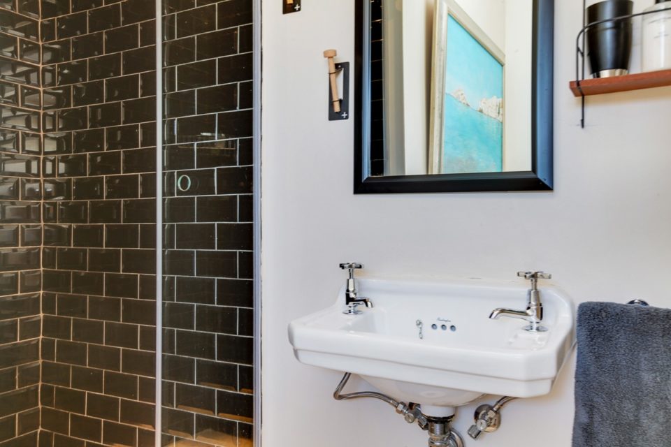 Valentine - En-suite to second bedroom