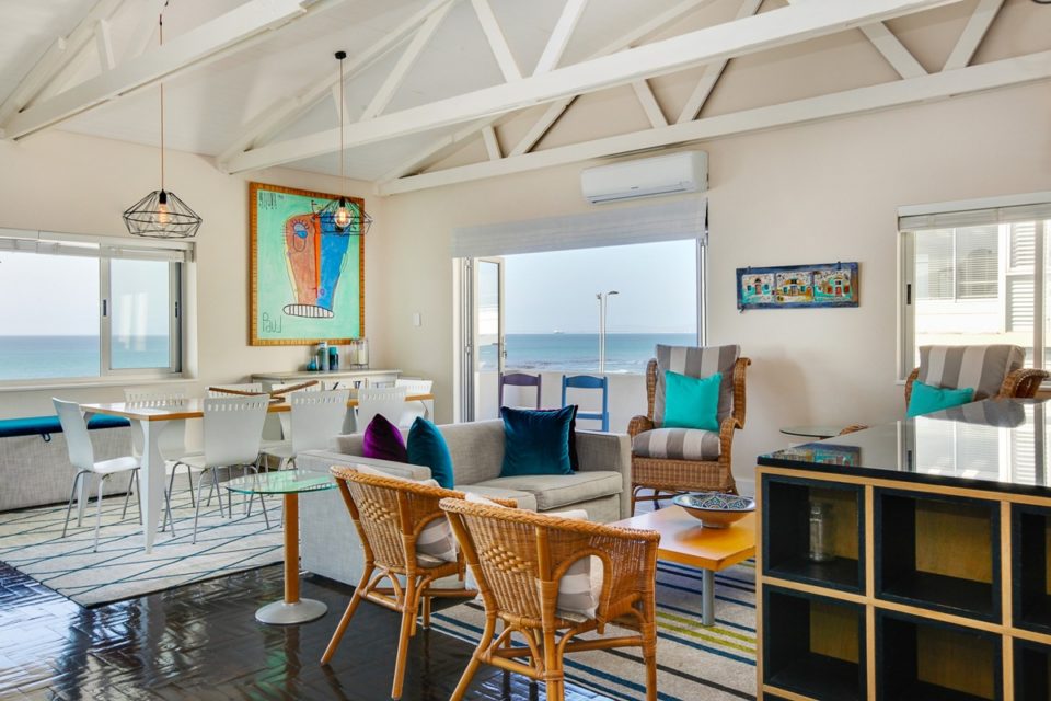 Valentine - Formal lounge & Dining area