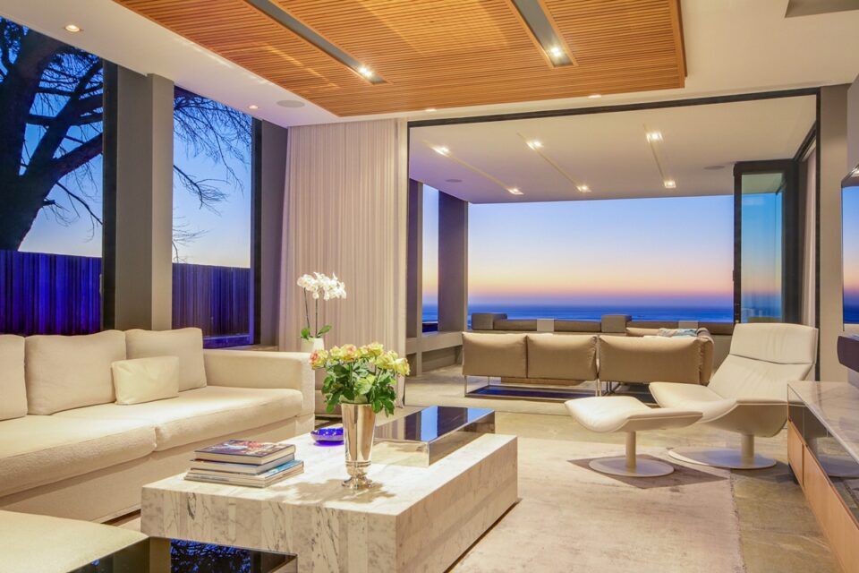 Geneva House - Living room