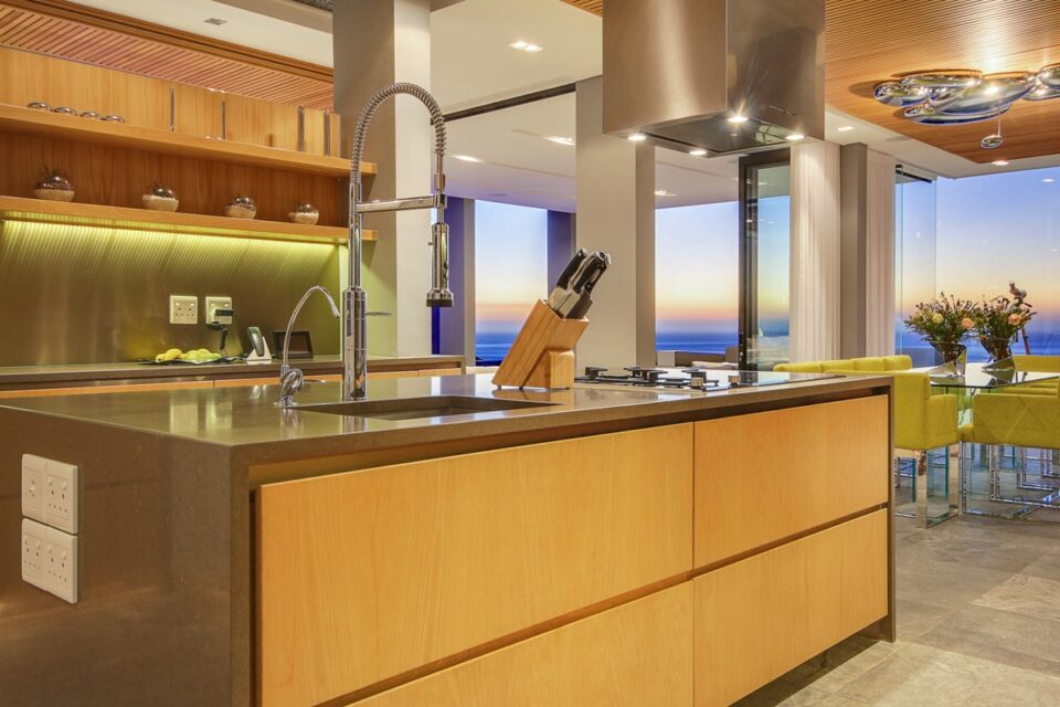 Geneva House - Kitchen