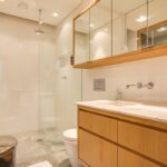 Geneva House - Bathroom