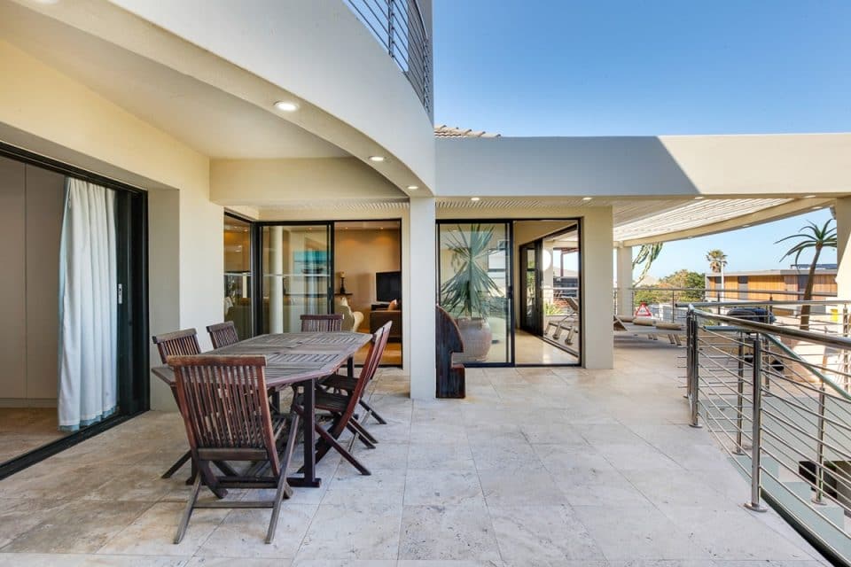 Bakoven Blue - Outdoor seating