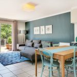 Sutton Place - Living & dining area