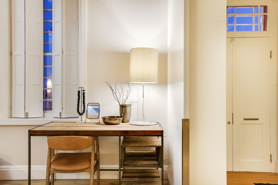 157 Waterkant - Desk in master bedroom