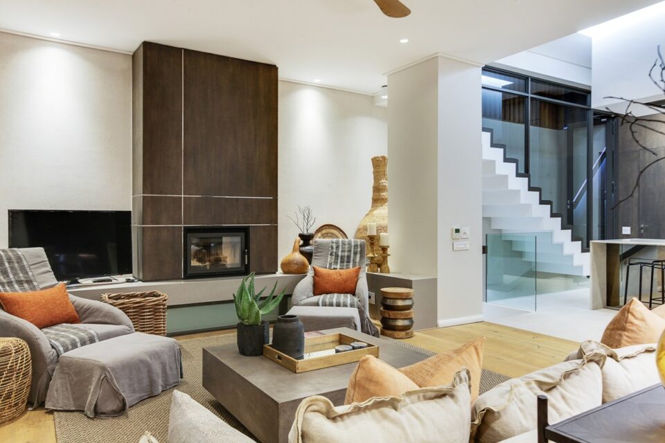 157 Waterkant - Fireplace & living room
