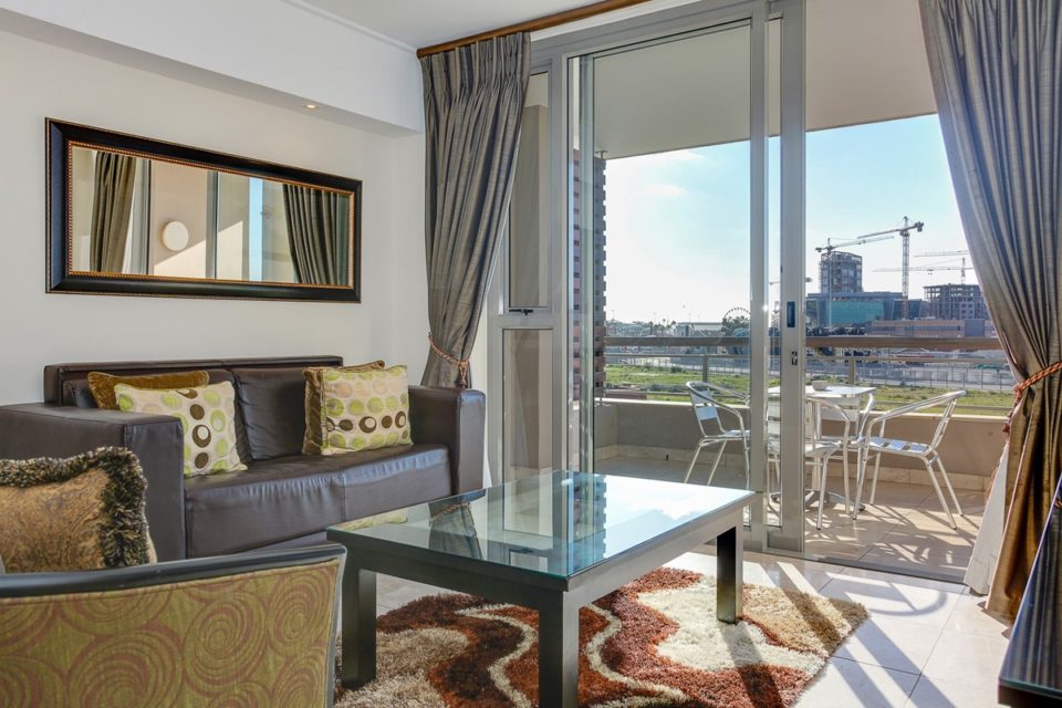 Canal Quays 306 - Dining room