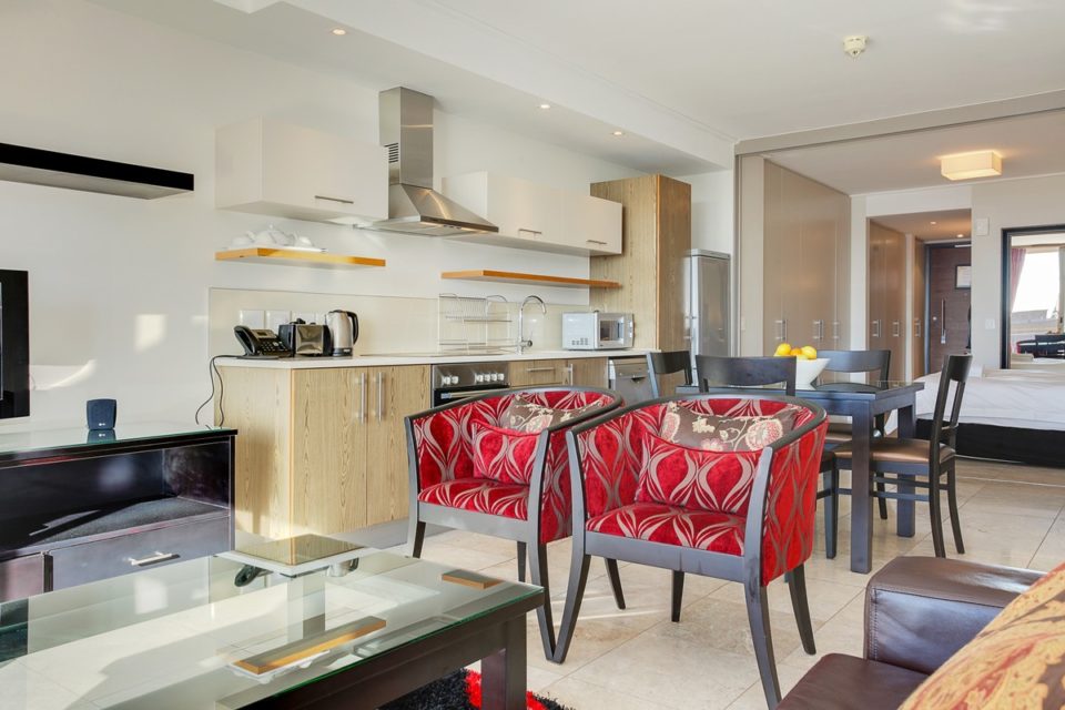 Canal Quays 603 - Living area and Kitchen