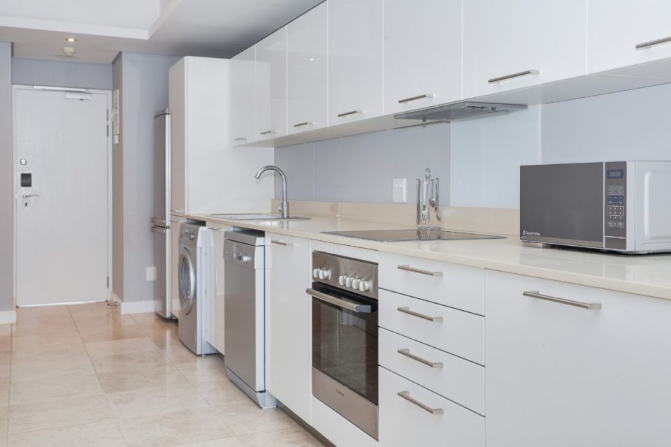 Harbour Bridge 303  - Kitchen