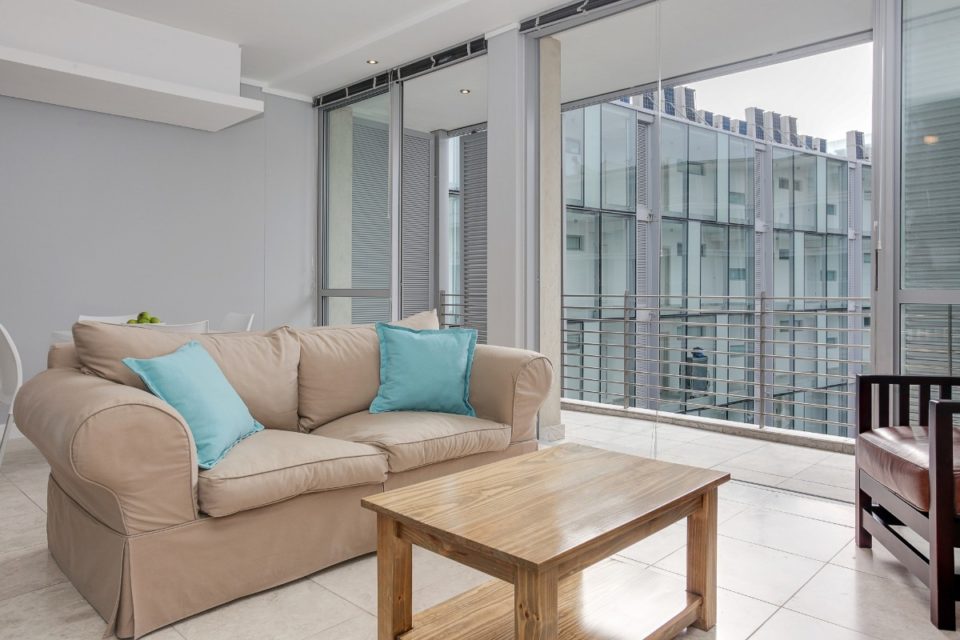 Harbour Bridge 303  - Living area and view