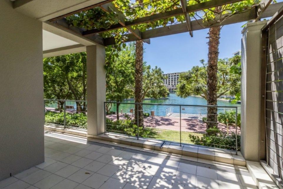 helenslee-002-60552402