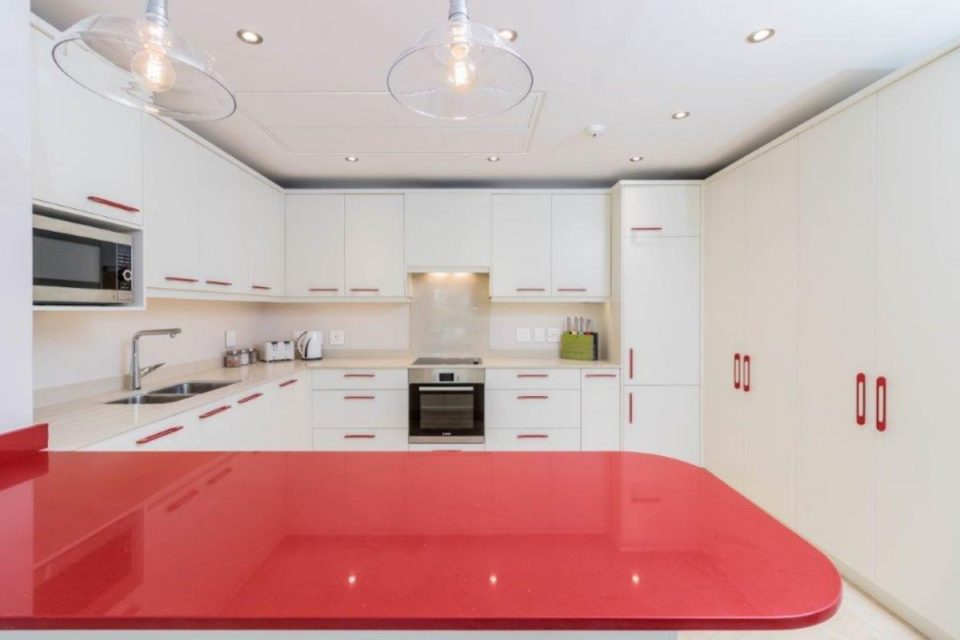 helenslee-002-60552405