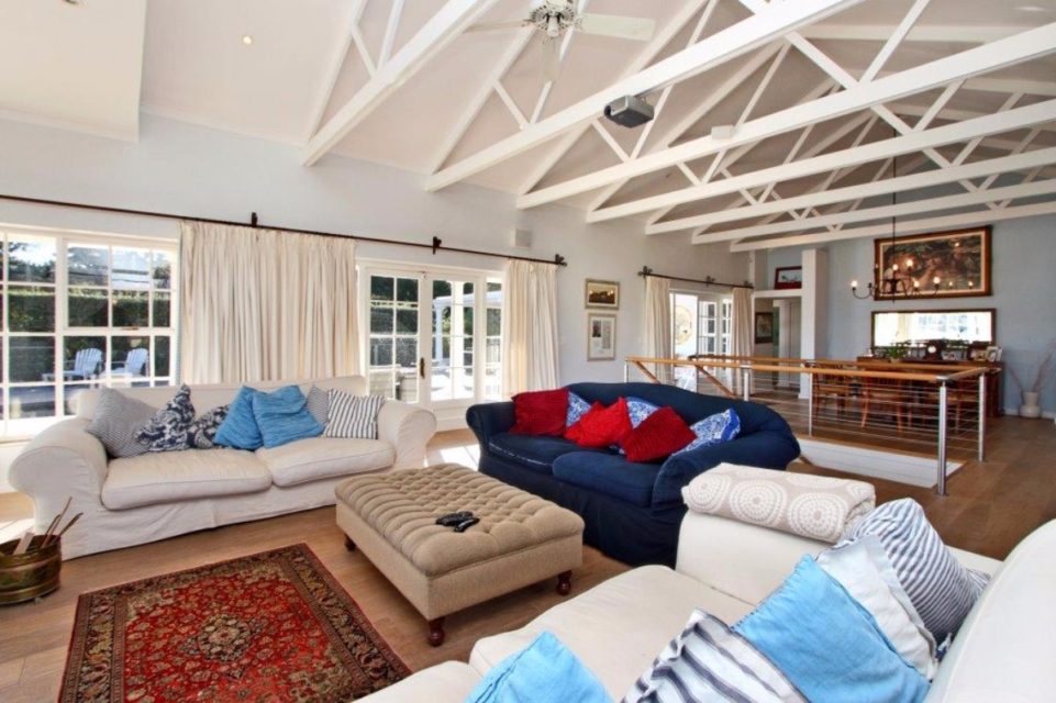 mountain-home-42972558