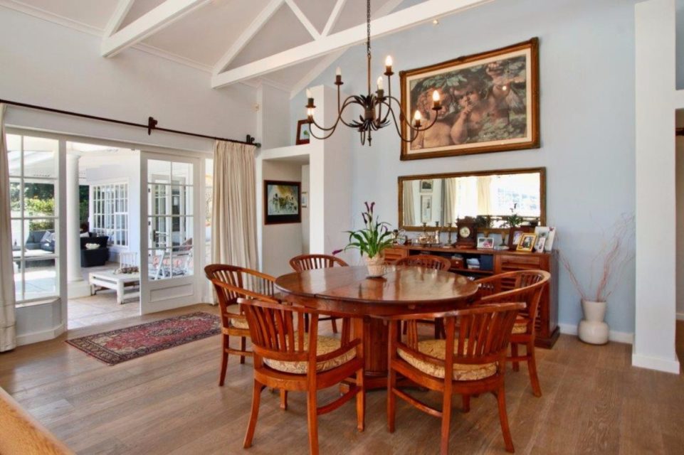 mountain-home-42972559