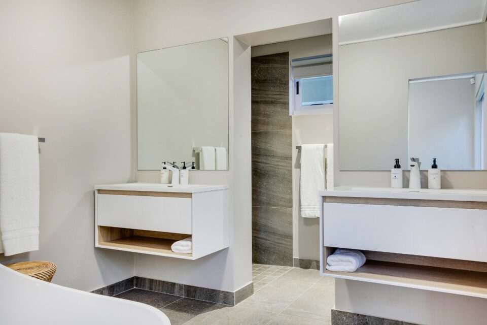 Houghton Views - En-suite