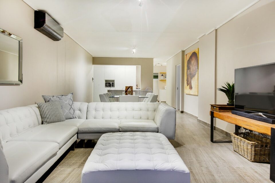 Houghton Views - Living area