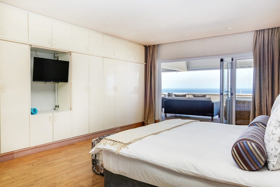 Rhapsody - Master bedroom & view