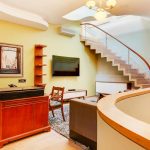 bungalow-25-79325639