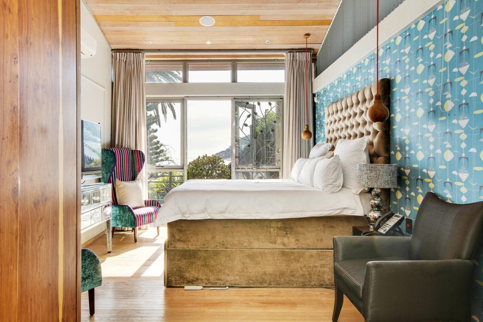 bungalow-25-79325640