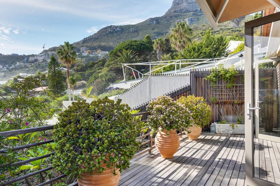 bungalow-25-79325643