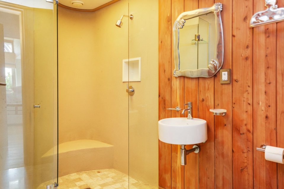 bungalow-25-79325645