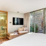 bungalow-25-79325648