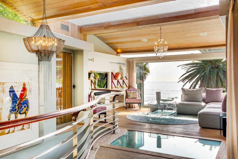 bungalow-25-79325653