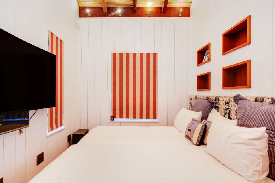 bungalow-26-79325991