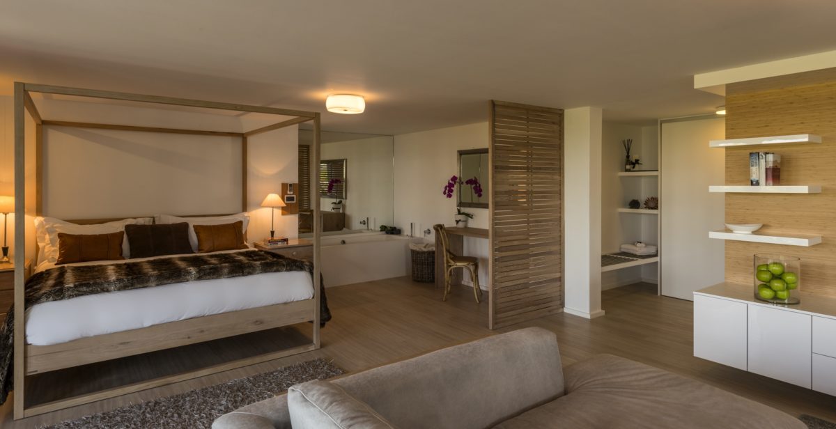 spanish-farm-82043385