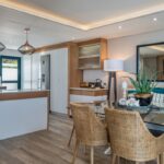 9 On Nautica - Dining & Kitchen area