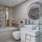 9 On Nautica - Shared bathroom