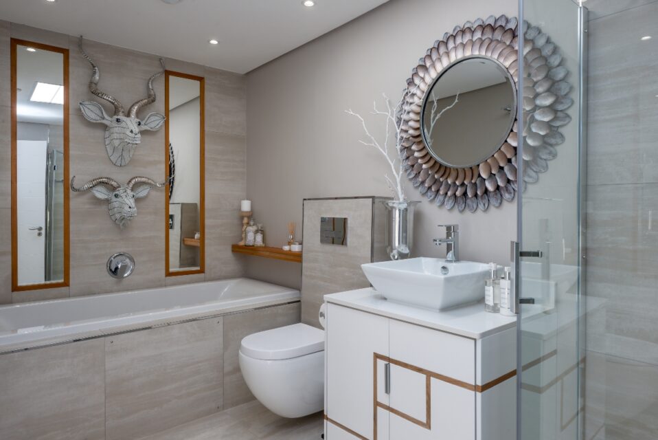 9 On Nautica - Shared bathroom