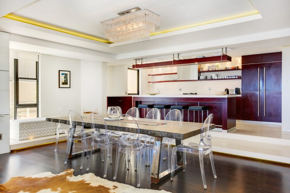 Barley Bay - Dining & Kitchen area