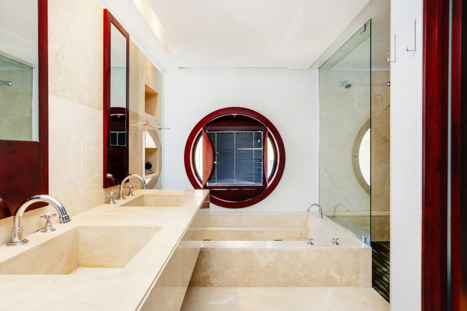 Barley Bay - En-suite to master