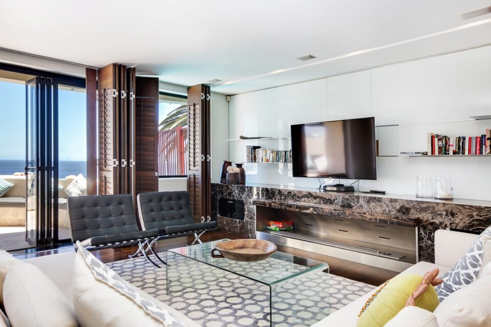 Barley Bay - Living room