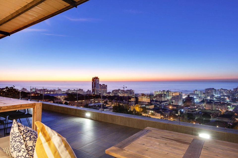 Happy Days - Balcony Views