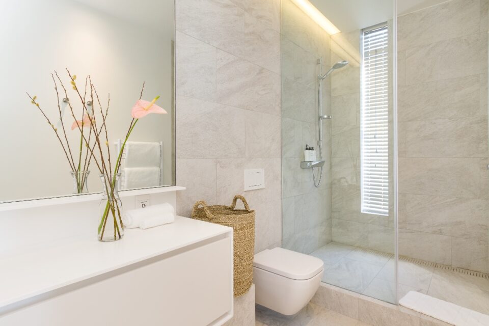 Topaz Ocean View Penthouse - En-suite to second bedroom