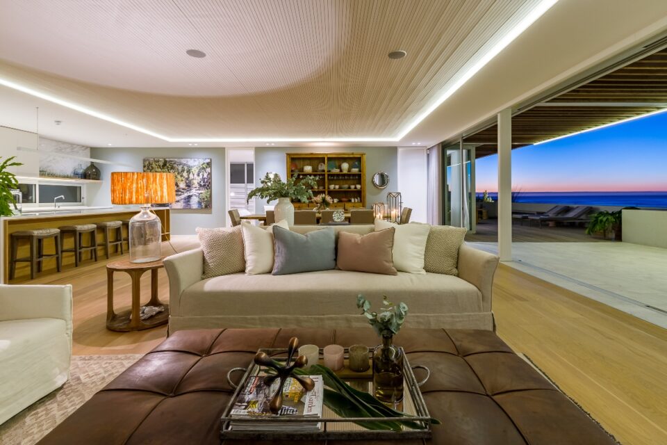 Topaz Ocean View Penthouse - Living room with Views
