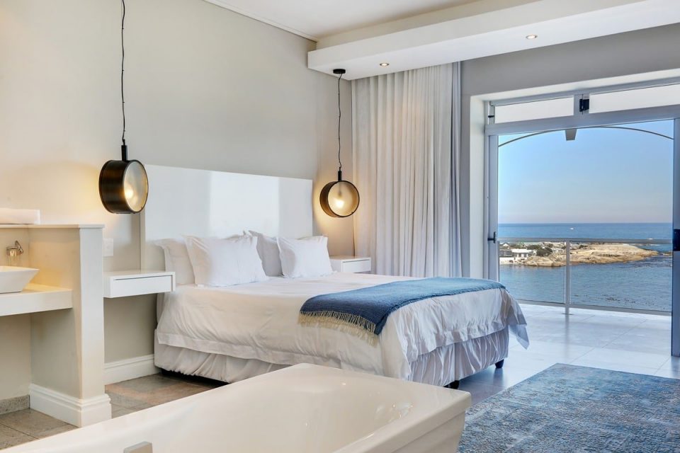 Nelson on the Bay - Master bedroom