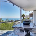 Nelson on the Bay - Balcony seating