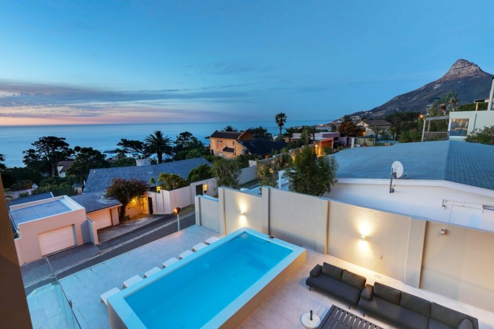 Apostles Views - Views and swimming pool