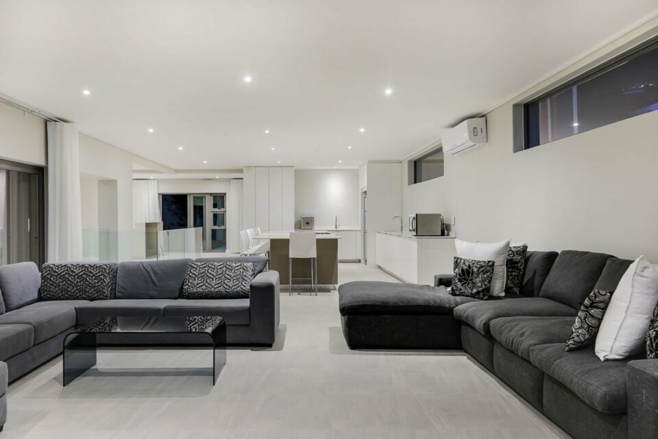 Apostles Views - Lounge