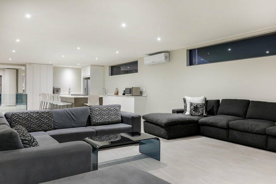 Apostles Views - TV lounge