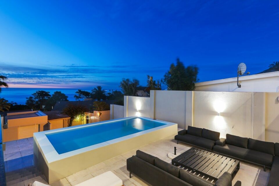 Apostles Views - Swimming pool