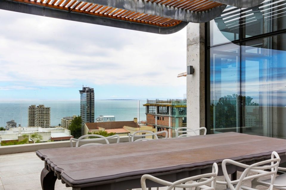 Cube 62 - Outdoor dining view