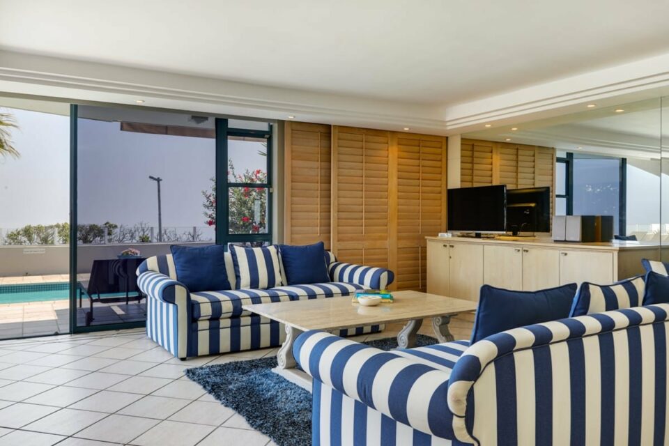 17 on Nautica - Lounge & TV