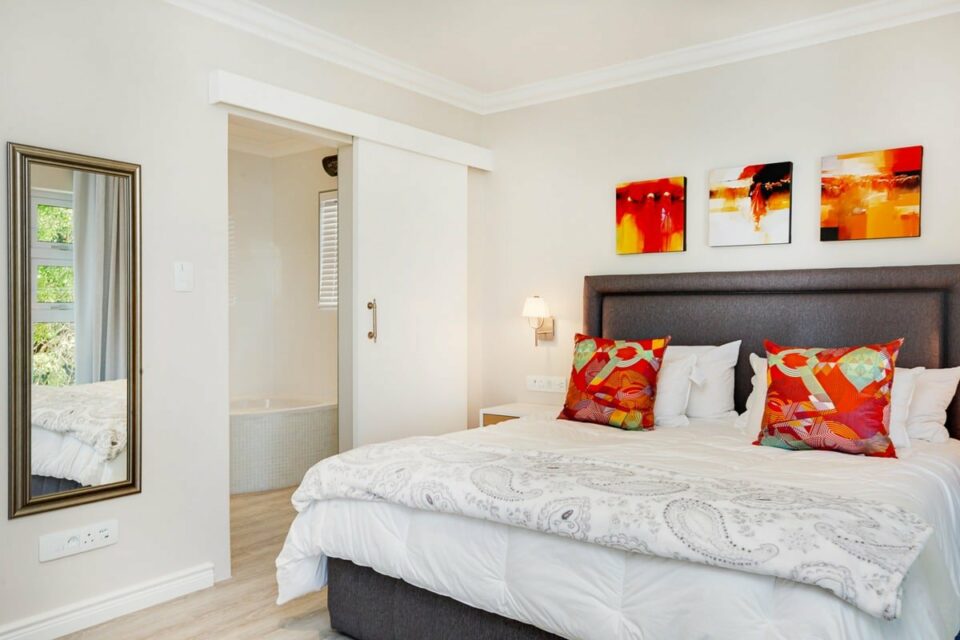 A SilverTide - Master bedroom