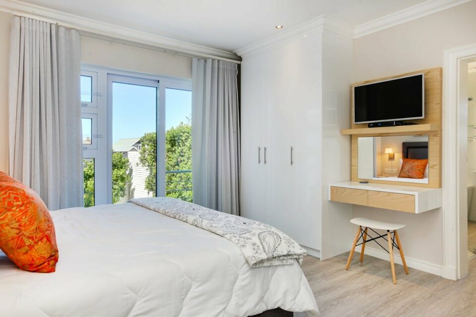 A SilverTide - Second bedroom