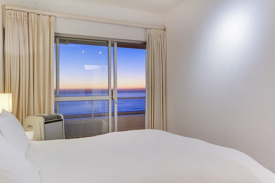Águila Views - Second bedroom & Sea views