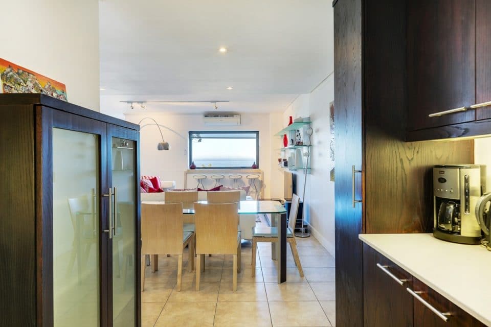 Dunmore Place - Kitchen and dining table